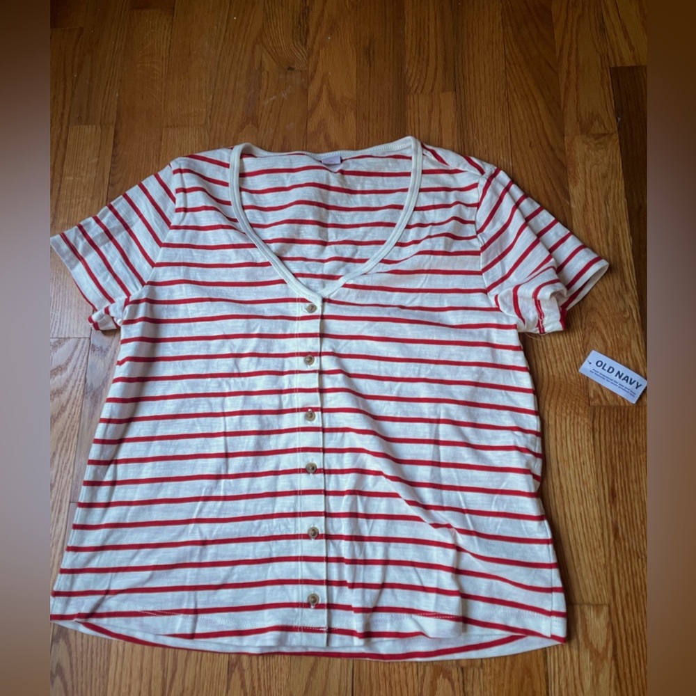 summer white and red button top